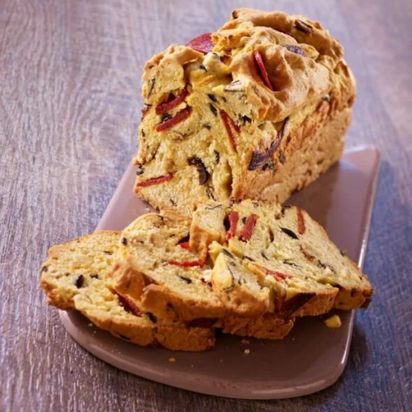 Cake au chorizo, aubergines et olives noires