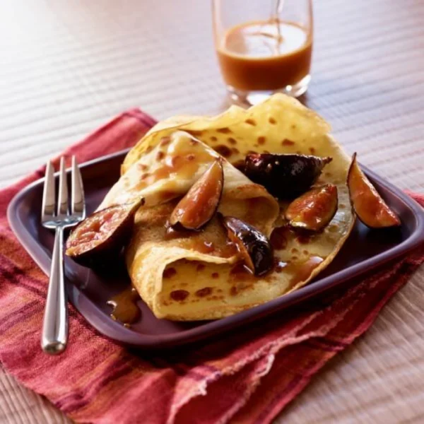 Crêpes au caramel et figues rôties
