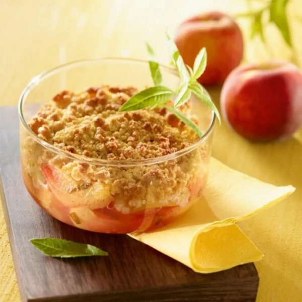 Crumble de pêches à la verveine