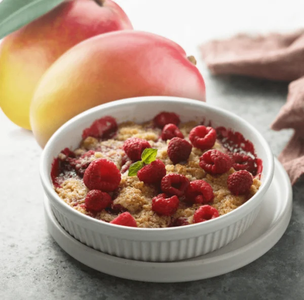 Crumble gourmand mangue-framboises