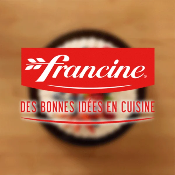 Gâteau aux fruits rouges et chantilly