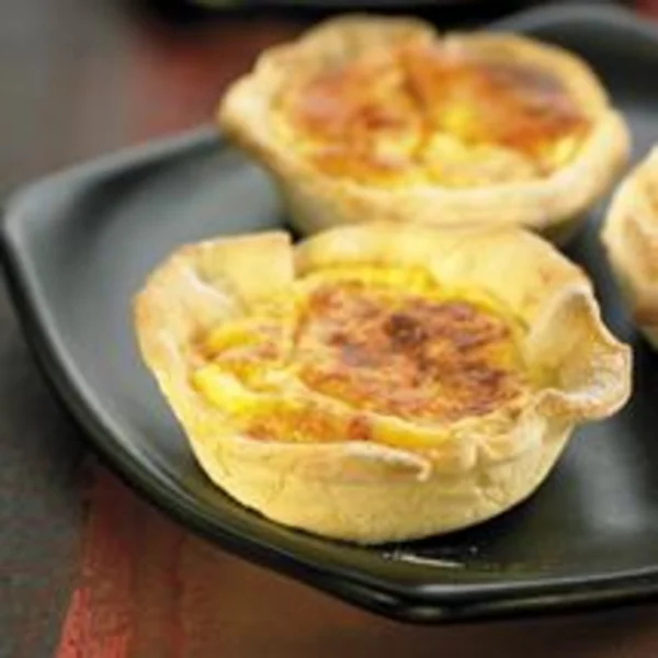 Mini-quiches à la crème de roquefort et à la coppa