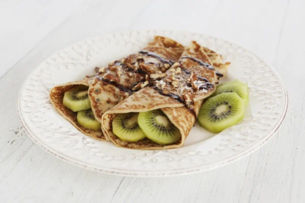 Nids de crêpes aux fruits et chocolat