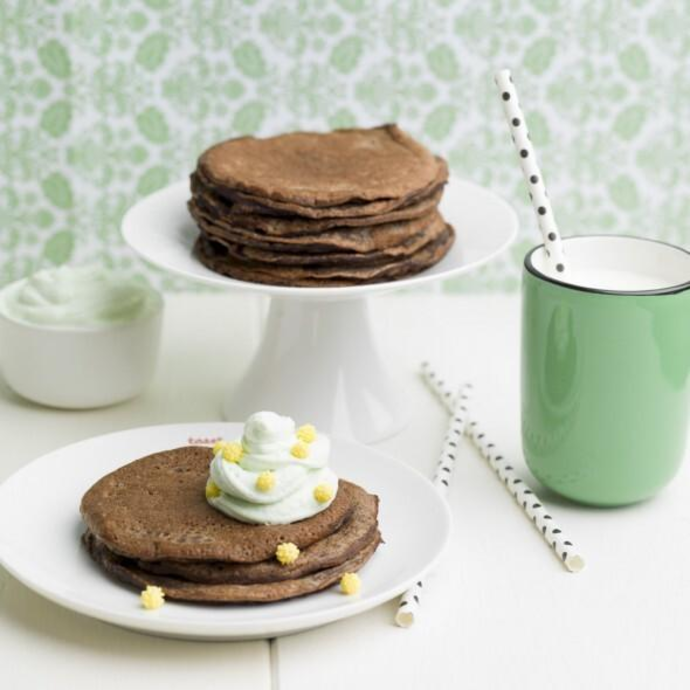 Pancakes au chocolat et chantilly pistache