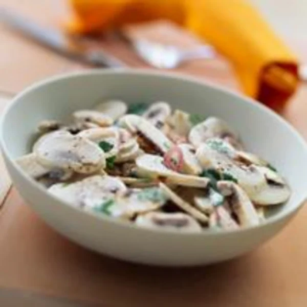 Salade de champignons au citron et à la coriandre