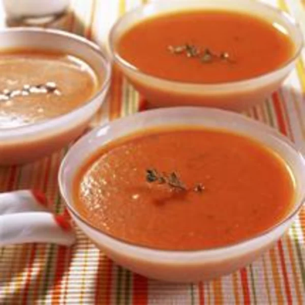 Soupe froide de tomate à la branche de céleri