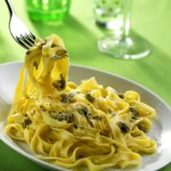 Tagliatelles au poulet et pesto