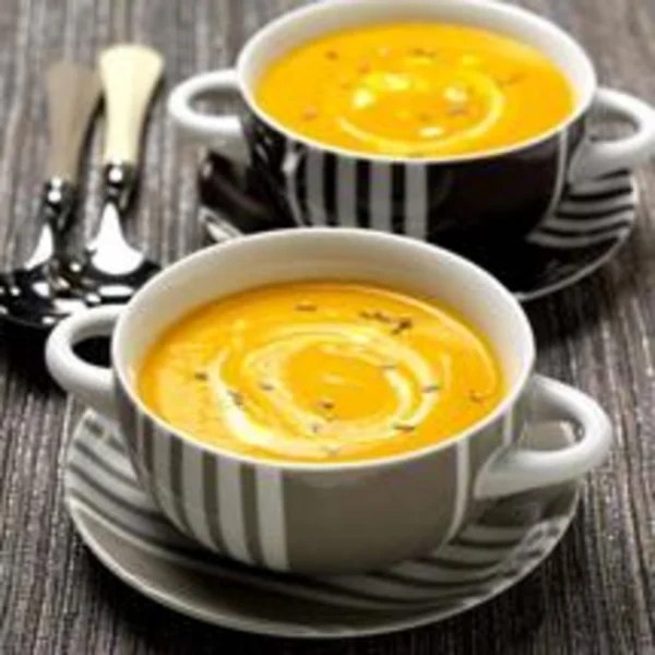Velouté de carottes, jus d’orange et graines de cumin