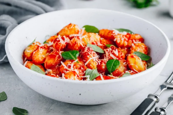 Gnocchis maison à la sauce tomate de ma grand-mère