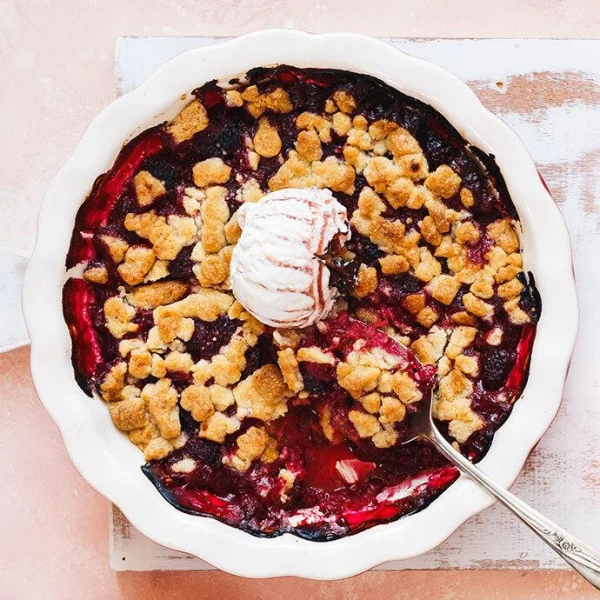 Crumble framboise à la rhubarbe
