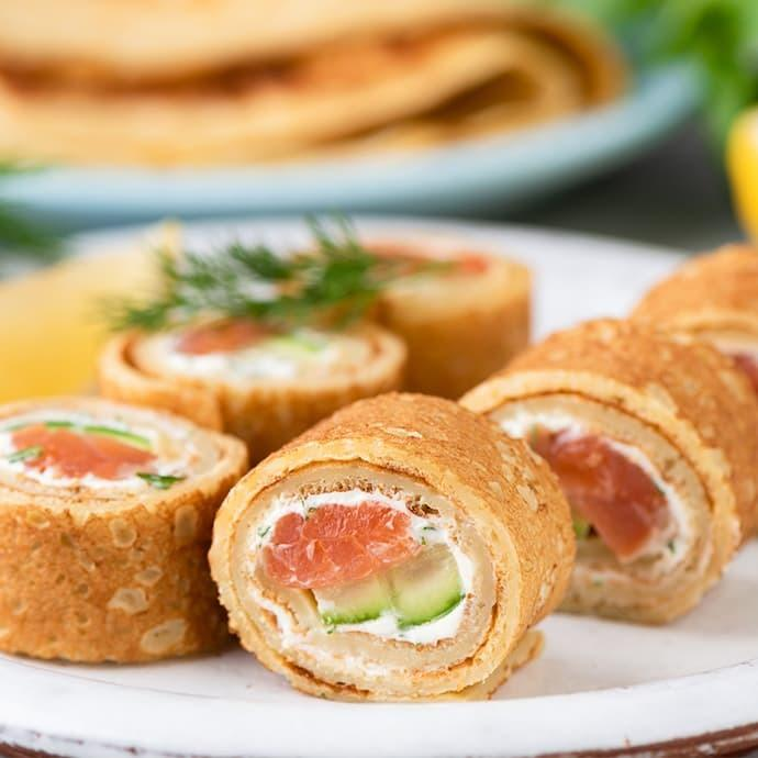 Petits rouleaux au tzatziki concombre et œufs de saumon