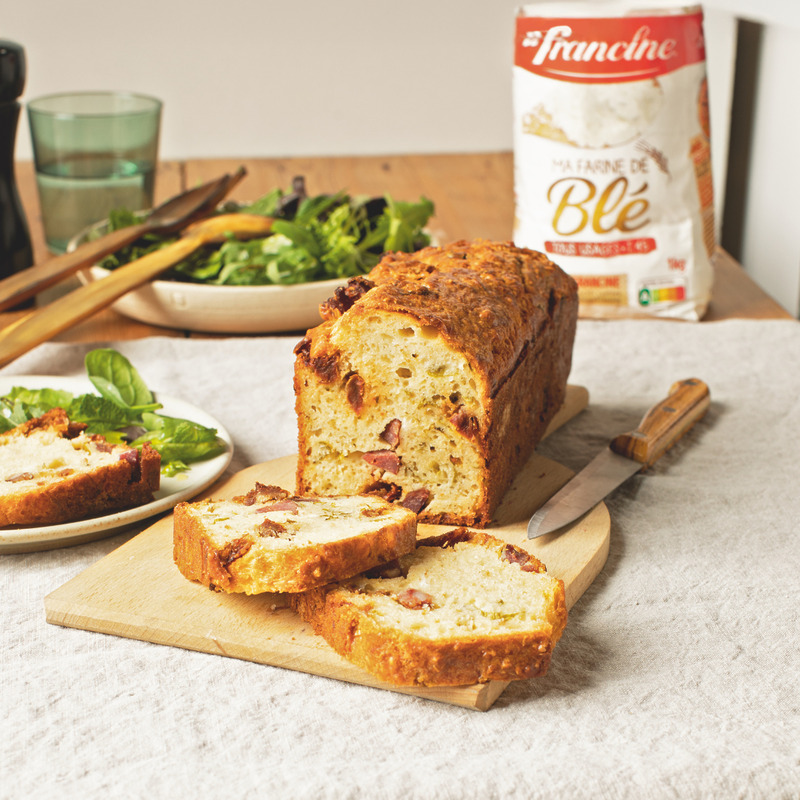 Cake salé au chorizo tomates séchées et basilic