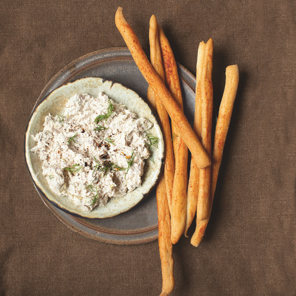 Gressins maison et rillettes de thon
